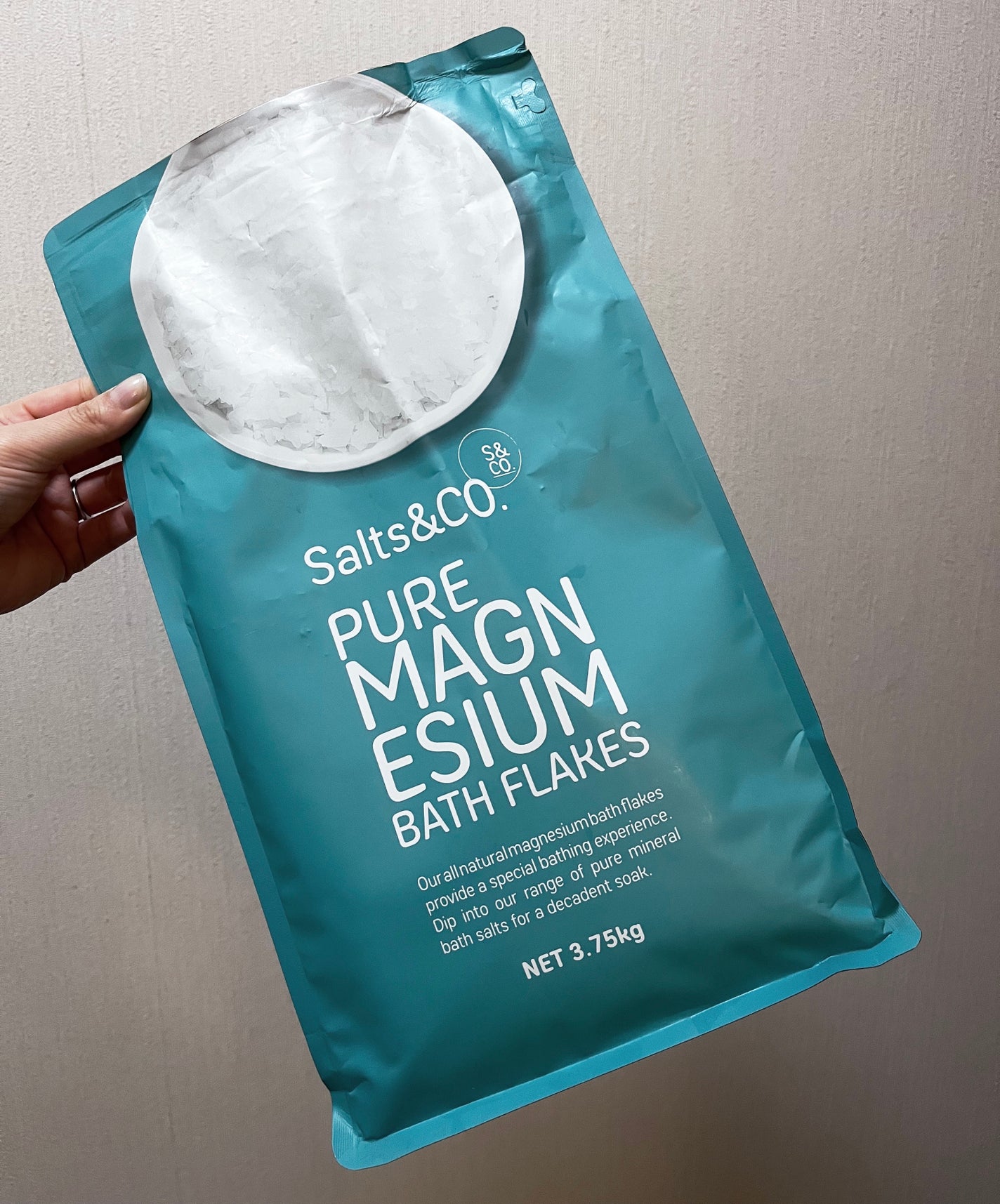 PURE MAGNESIUM BATH FLAKES/Salts&CO./その他を使ったクチコミ(1枚目)