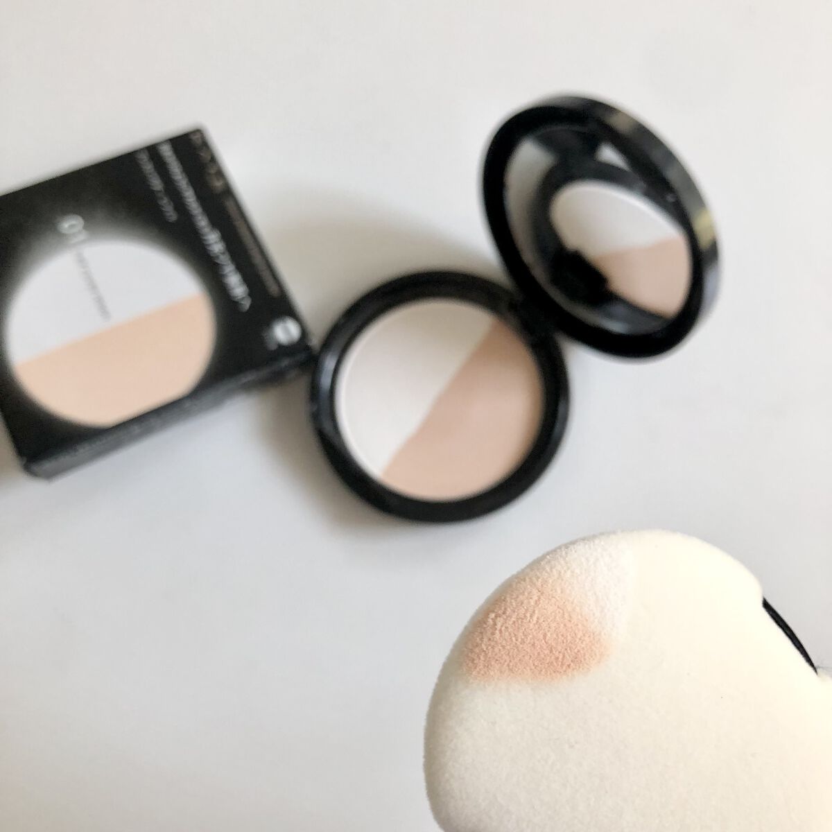 ムーンプレストブライトパウダー 01 ハーフカバームーン/KATE/プレストパウダーを使ったクチコミ（3枚目）