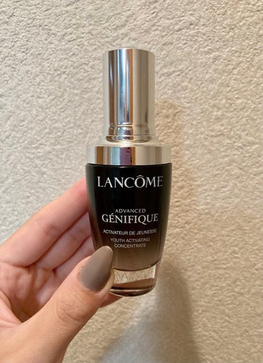 

先月の誕生日に母親からのプレゼントで貰いました✨


LANCOME
ジェニフィック アドバンスト N 30ｍl

クラリフィック デュアル エッセンス ローション150ml

クラリフィック プラ