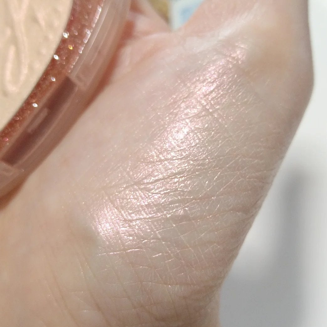 フィー グリッツストーンハイライター/fwee/パウダーハイライトを使ったクチコミ(4枚目)