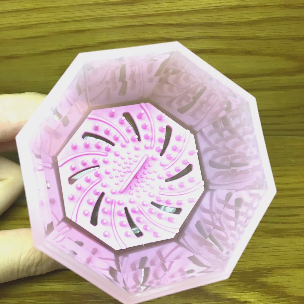 メイクブラシクリーナー/DAISO/その他化粧小物を使ったクチコミ（3枚目）