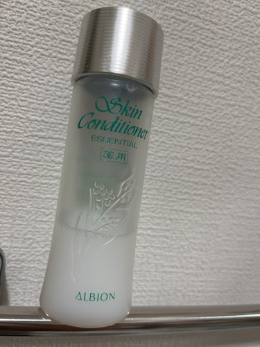  薬用スキンコンディショナーエッセンシャル N/ALBION/化粧水を使ったクチコミ（1枚目）