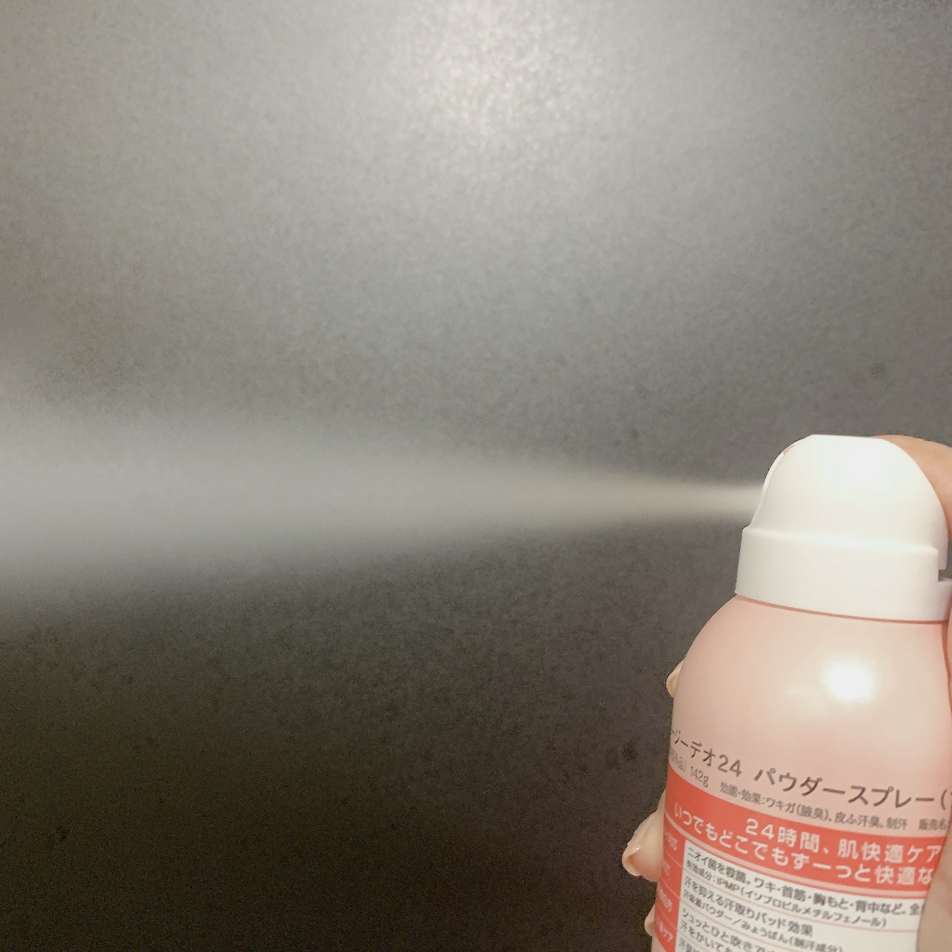 パウダースプレー（フローラルブーケ）/エージーデオ24/デオドラント・制汗剤を使ったクチコミ（3枚目）
