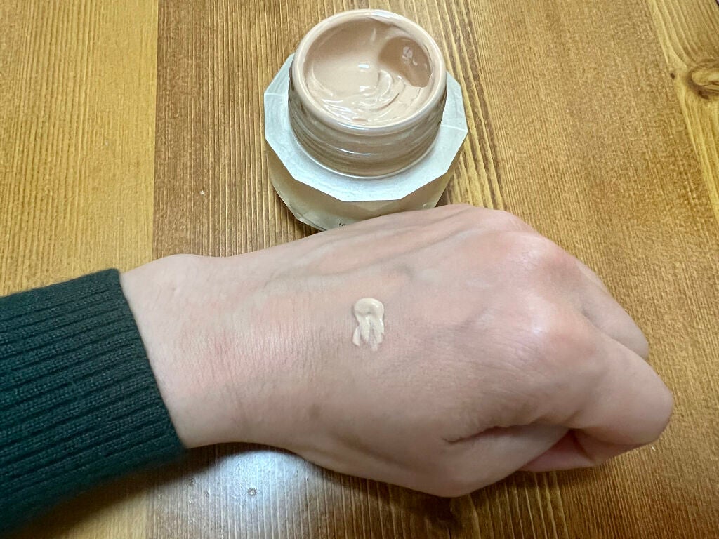 ル・フォンドゥタン/クレ・ド・ポー ボーテ/クリーム・エマルジョンファンデーションを使ったクチコミ(3枚目)