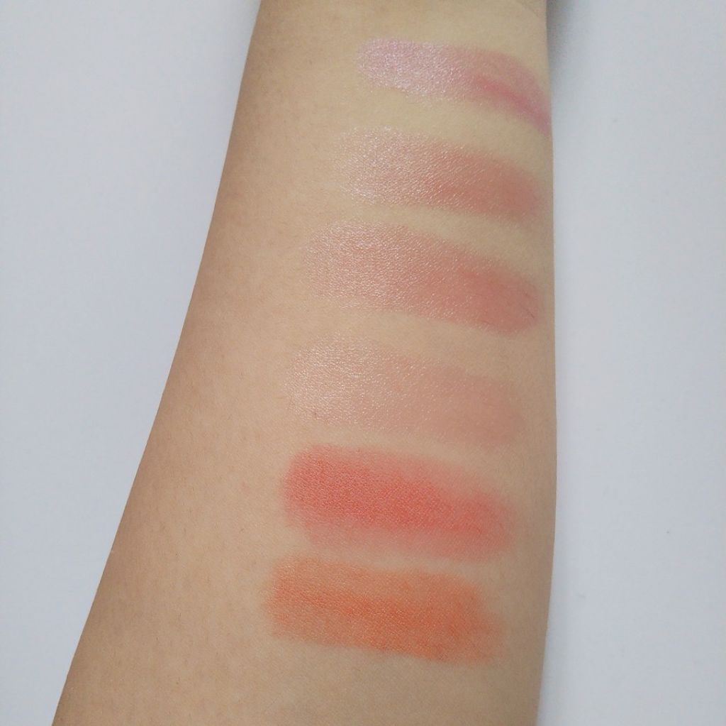 ラスティンググロスリップ/CEZANNE/口紅を使ったクチコミ（2枚目）