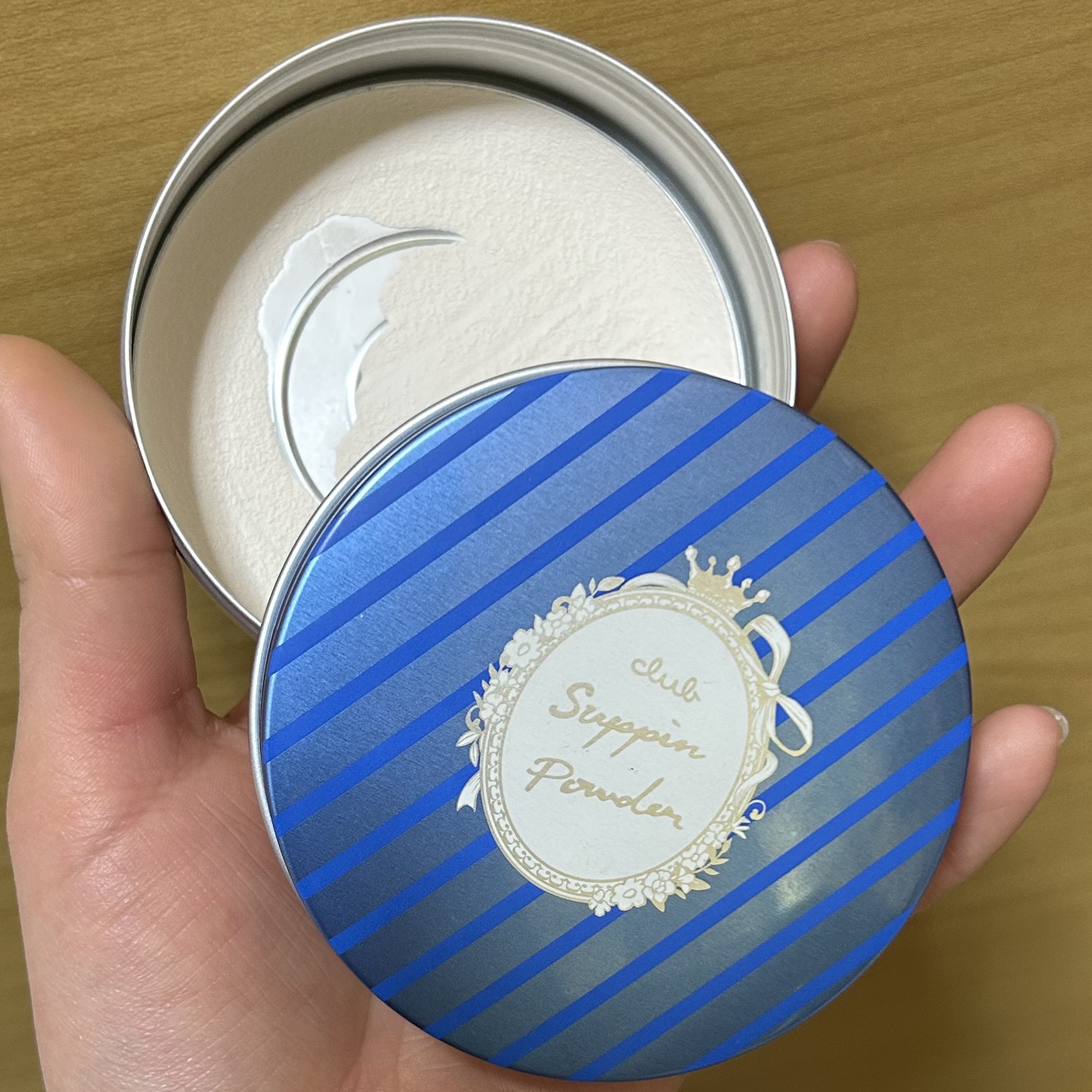 すっぴん ホワイトニングパウダーA 【旧】26g/クラブ/プレストパウダーを使ったクチコミ（1枚目）