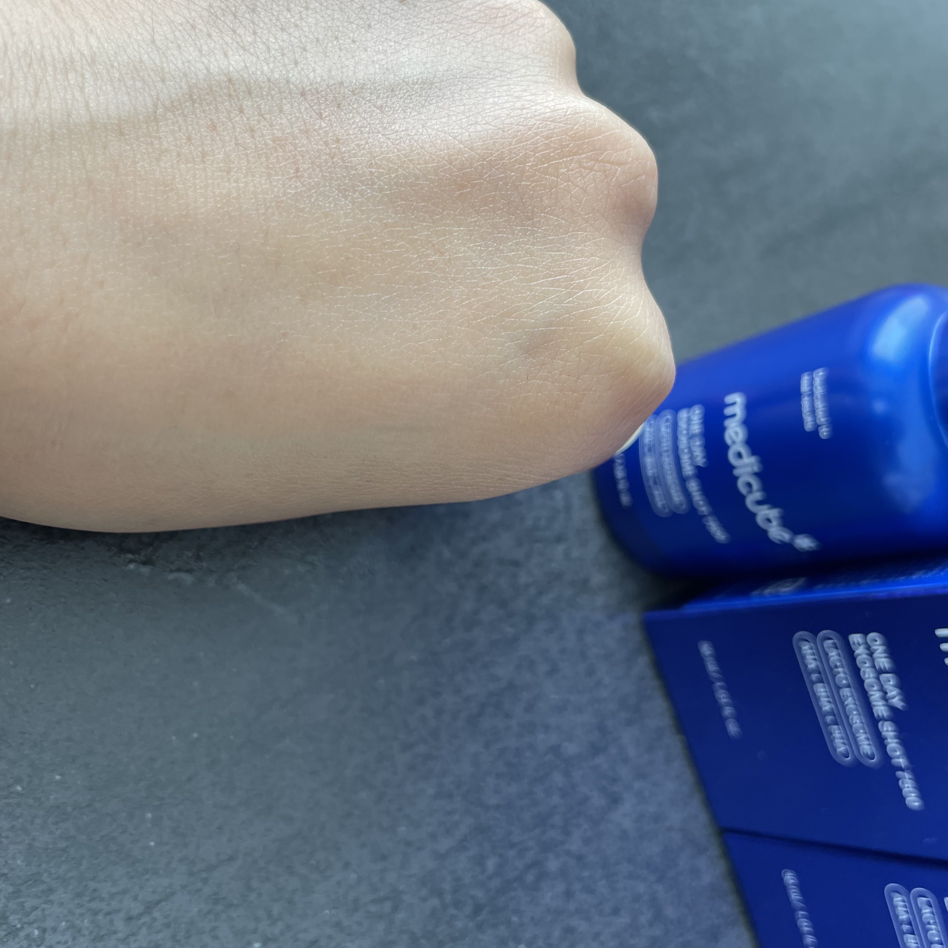 ゼロ1DAYエクソソームショット2000/MEDICUBE/美容液を使ったクチコミ（3枚目）