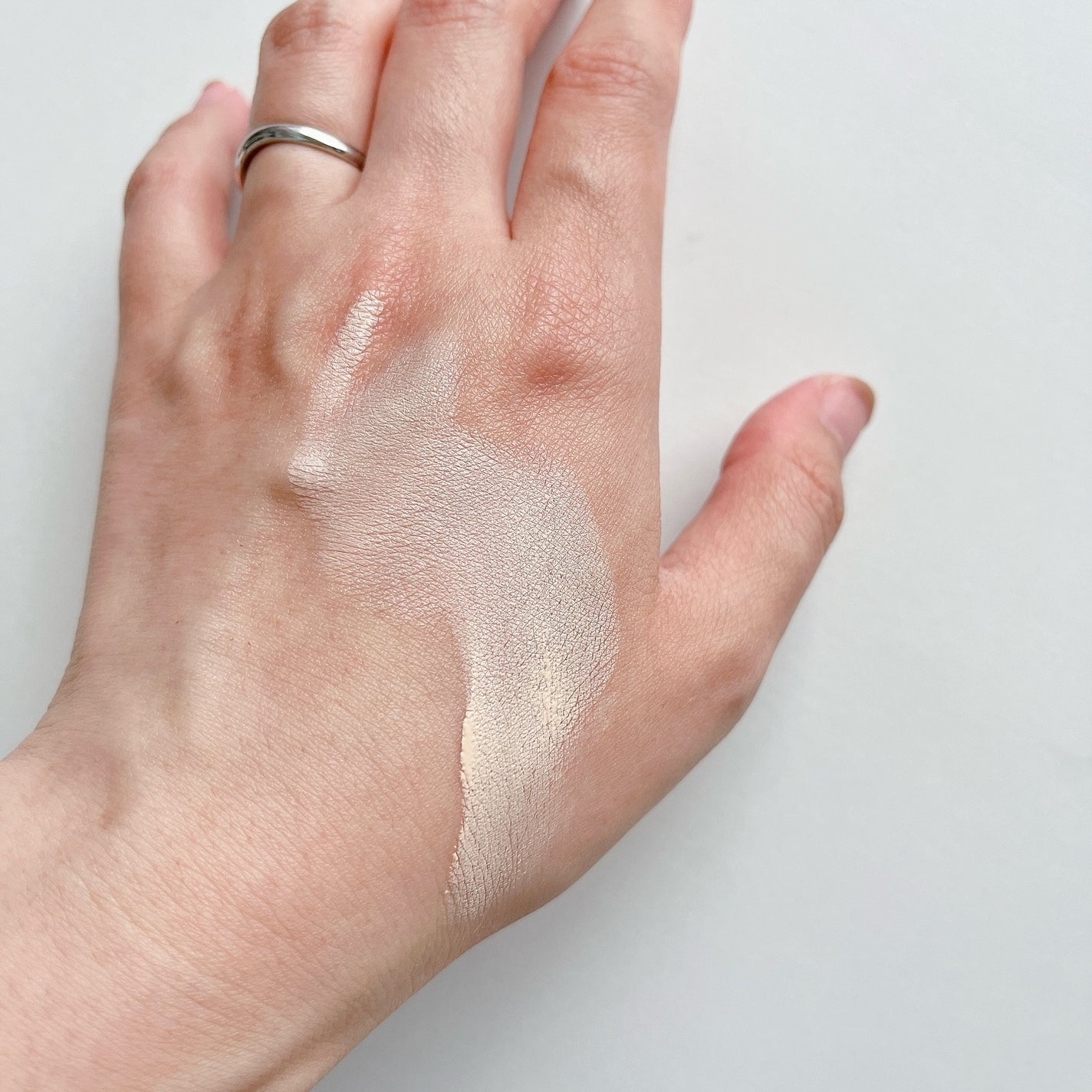 アリウル インクフェザーカバーラスティングクッション/Ariul/クッションファンデーションを使ったクチコミ(4枚目)