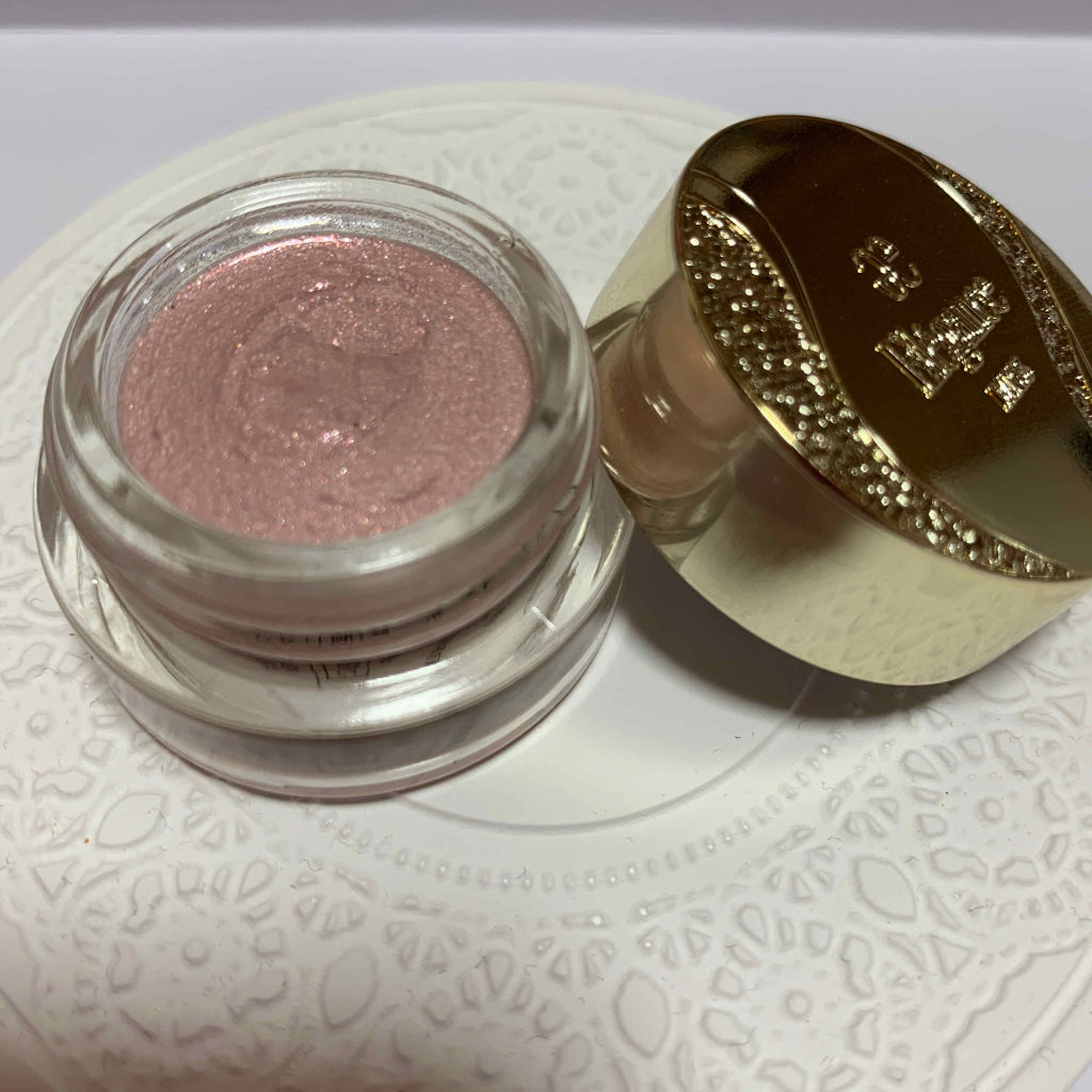 ★エレガンス　レヨンジュレアイズ★

11番を購入しました！
すっごく可愛いピンクです😊

みずみずしくて、シルバー、ブルーのラメが入っていてとっても綺麗な透明感を出してくれます✨
写真が下手過ぎて伝わらないかもです🙇

アイメイクの下