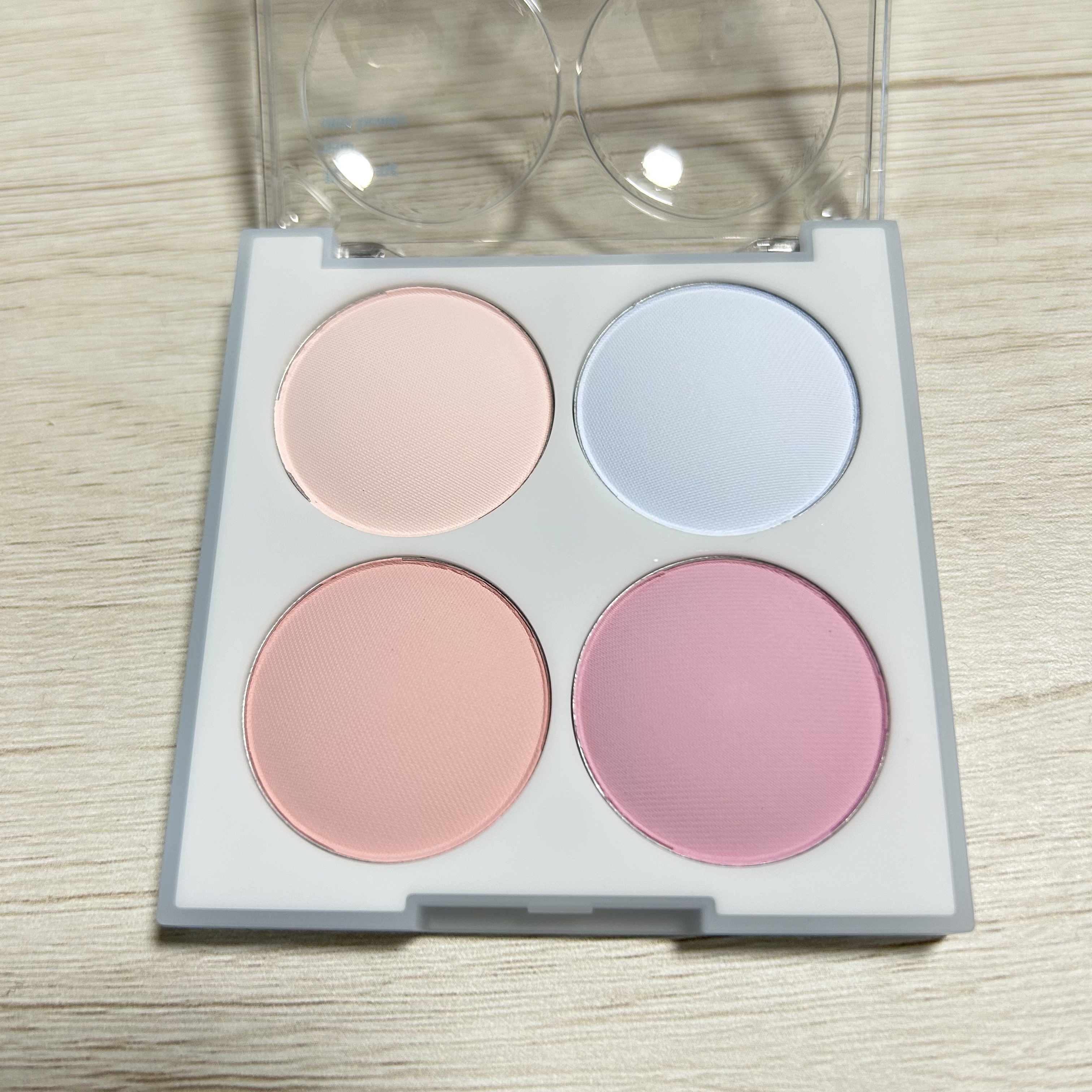 ブレンディングムードチーク/dasique/パウダーチークを使ったクチコミ（2枚目）