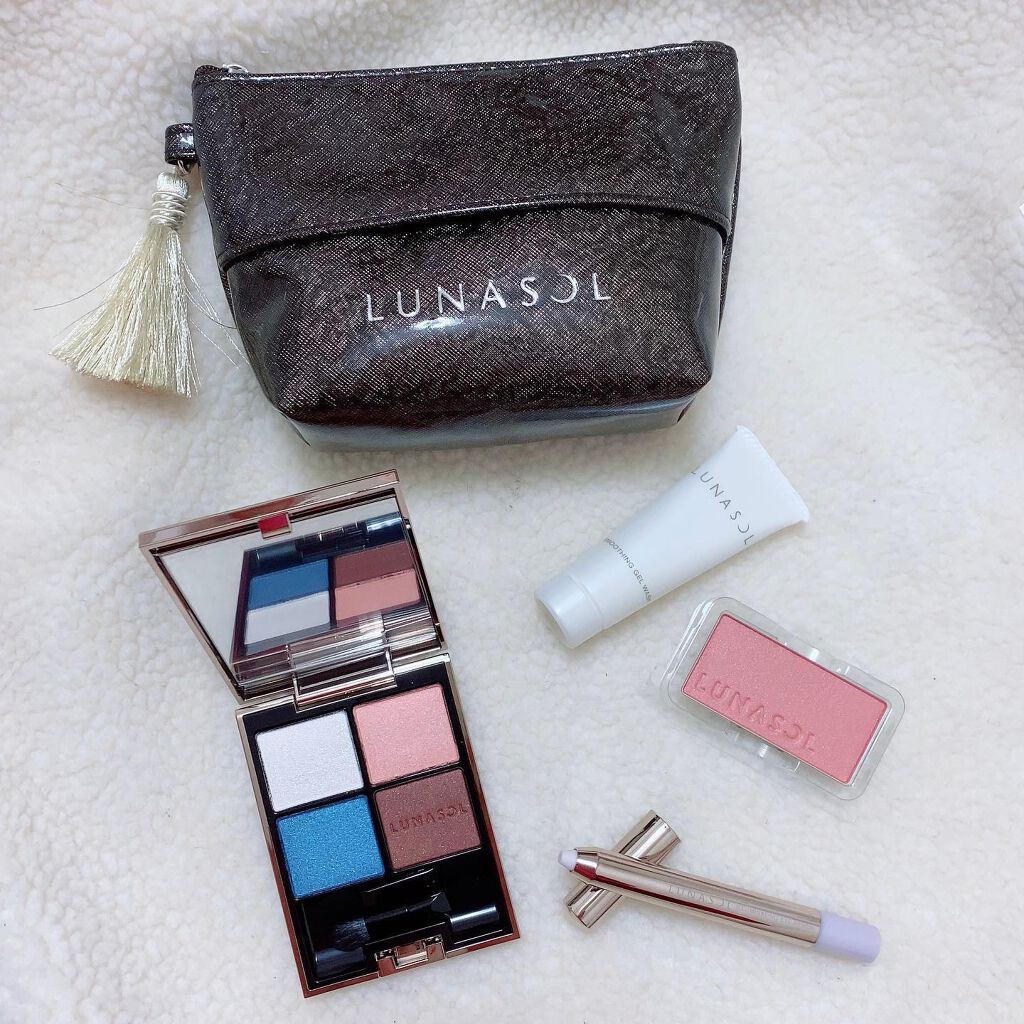 ルナソル カラーリングシアーチークス(グロウ) EX04 コーラルウィンド/LUNASOL/パウダーチークを使ったクチコミ（1枚目）