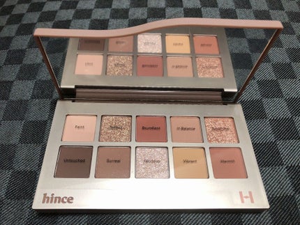ニューデップスアイシャドウパレット/hince/アイシャドウパレットを使ったクチコミ(1枚目)