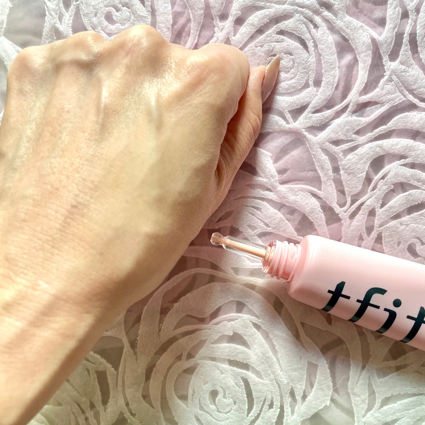 デリケートシルクベールアートプライマー/TFIT/化粧下地を使ったクチコミ(4枚目)