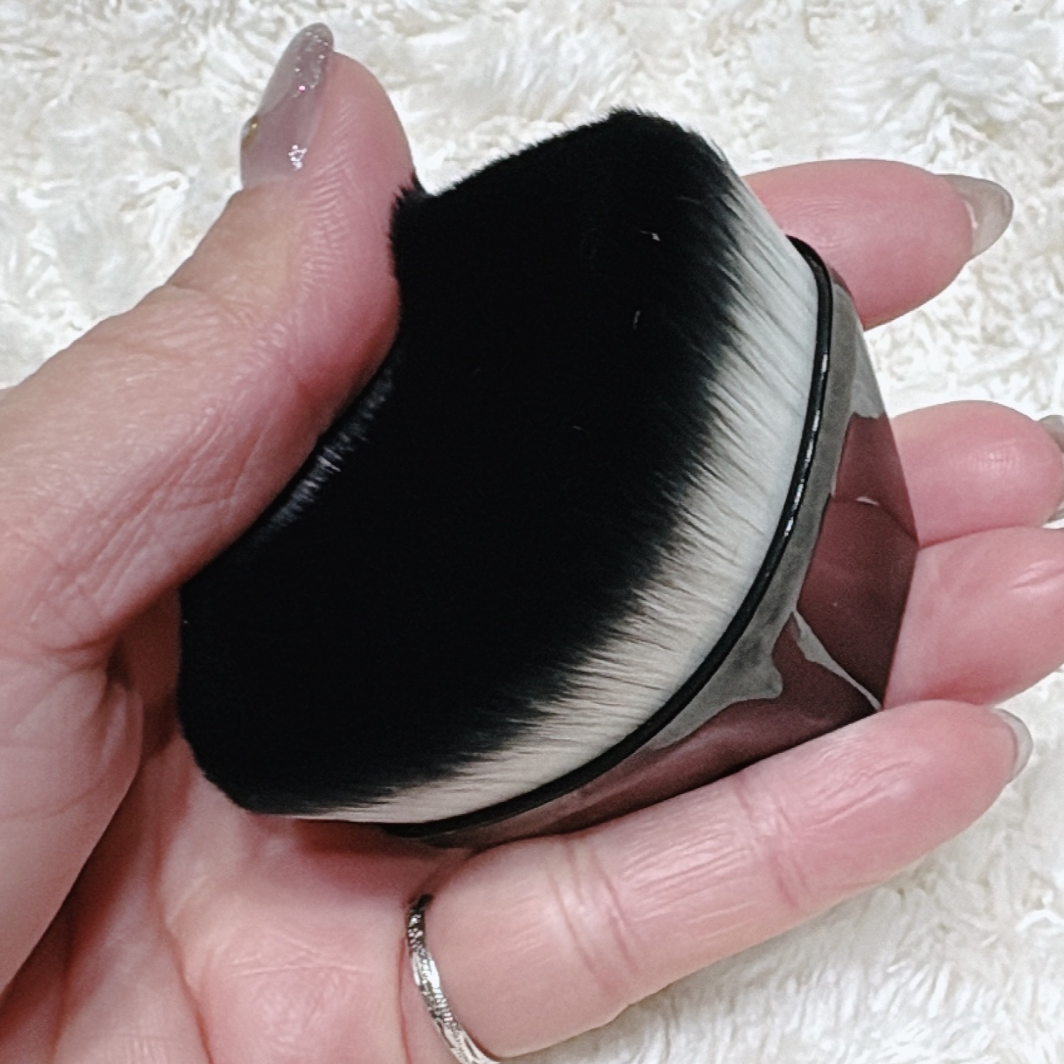 ツヤ 55 ファンデーション ブラシ/shu uemura/メイクブラシを使ったクチコミ（3枚目）