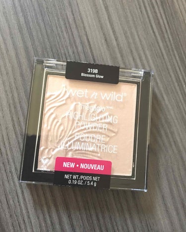 MegaGlo Highlighting Powder/wet 'n' wild/パウダーハイライトを使ったクチコミ（1枚目）