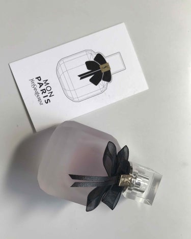 YVES SAINT LAURENT BEAUTE モン パリ ヘアミストのクチコミ「香水活用法！


いい香りは常に近くで嗅いでいたいですよね

自分からふわっと香るのも
周りへ.....」（2枚目）