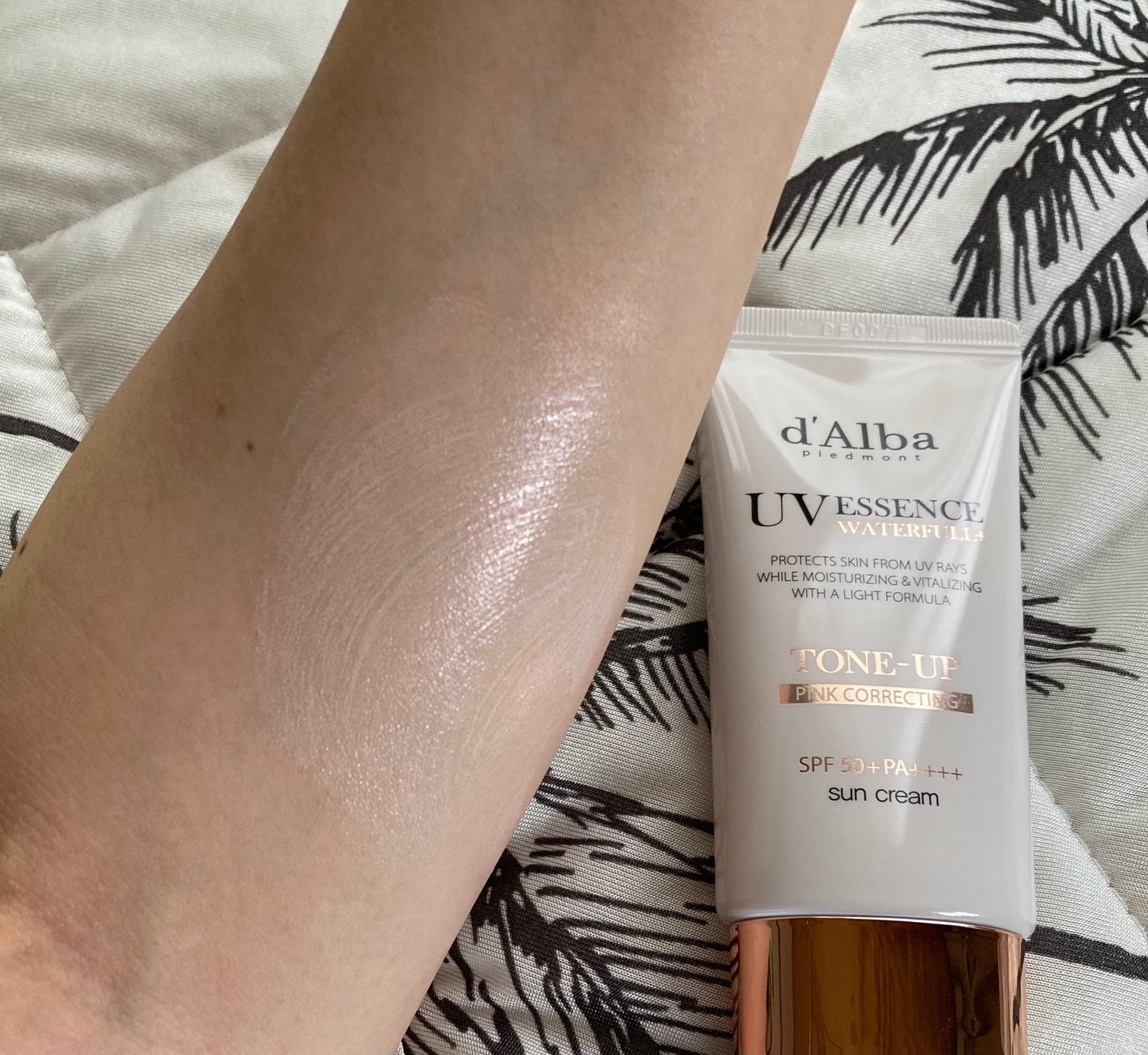 ウォータフルトーンアップサンクリーム/ダルバ/日焼け止めクリームを使ったクチコミ(3枚目)