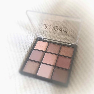 UR GLAM　BLOOMING EYE COLOR PALETTE/U R GLAM/パウダーアイシャドウを使ったクチコミ（2枚目）