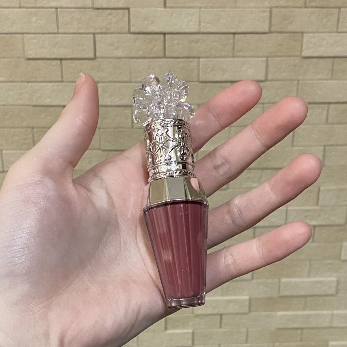 ジルスチュアート　クリスタルブルーム　リップブーケ セラム 06 rose redwood/JILL STUART/リッププランパーを使ったクチコミ（2枚目）