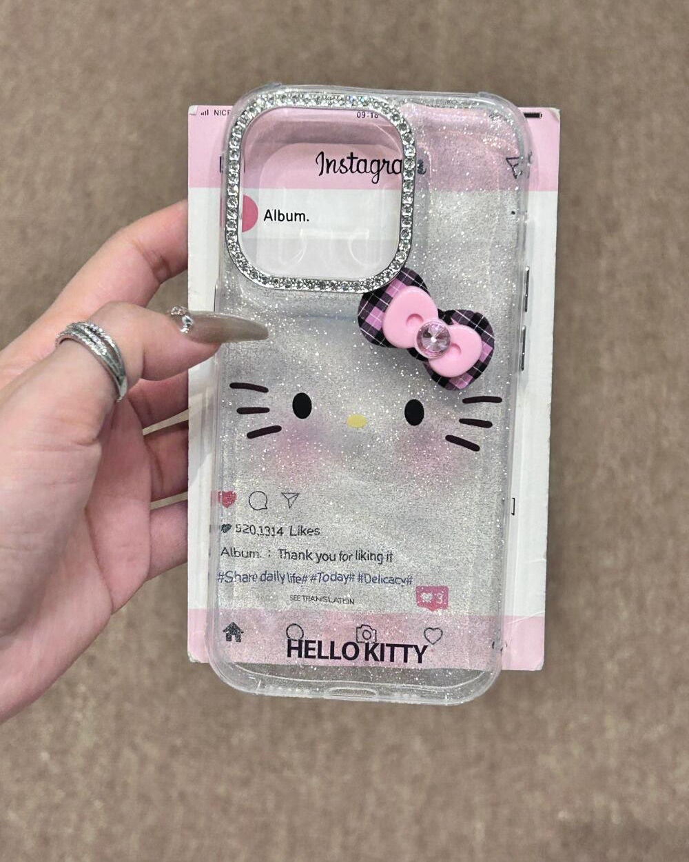 ケース大好きっ子 on LIPS 「キティが赤面しました#iPhoneケース#購入品#コレクション..」(2枚目)