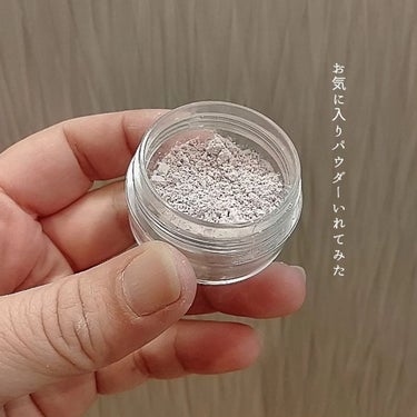 DAISO スポンジ付きチーク容器のクチコミ「\ DAISOさん、これ便利 /手持ちのパウダー入れ替えちゃお🤫
▶▶DAISO　スポンジ付パ.....」（3枚目）