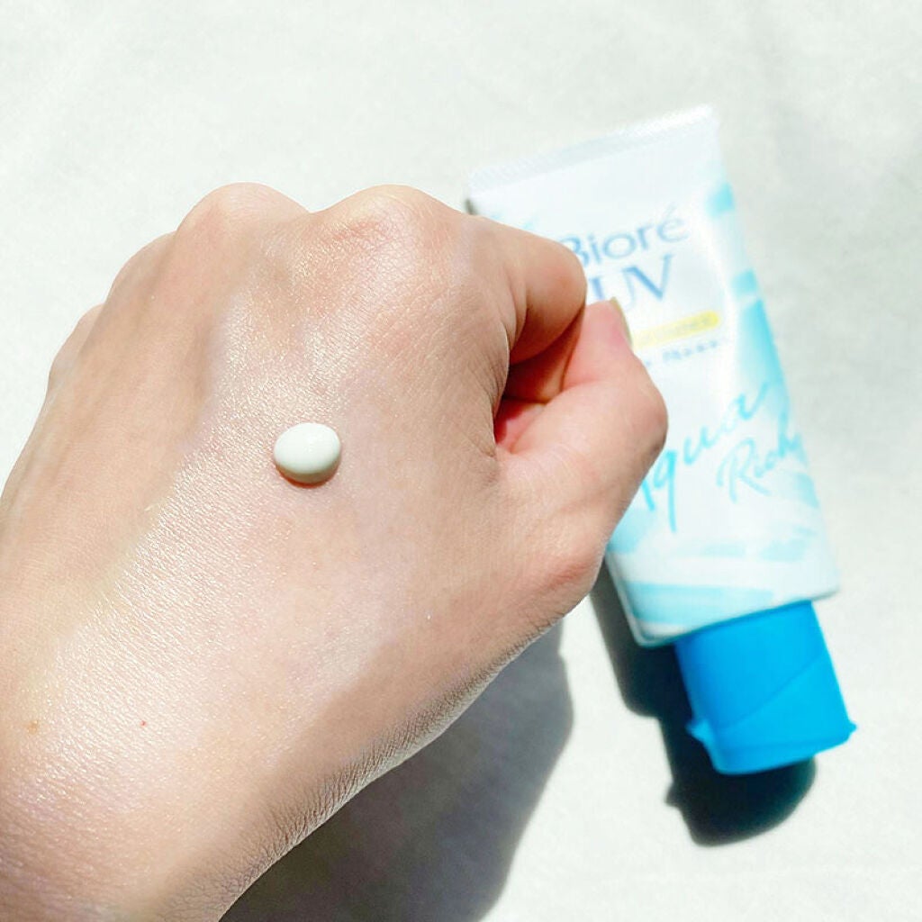 ビオレUV アクアリッチ ライトアップエッセンス/ビオレ/日焼け止めクリームを使ったクチコミ(2枚目)