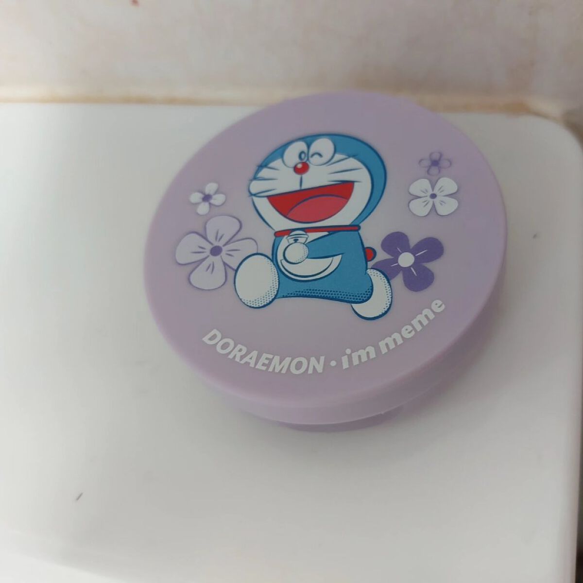 i’m meme パープルコットントーンコントロールパクトのクチコミ「肌を明るくしてくれるピンクパールパウダーと透明感を与えるブルーパールパウダーがバランス良く調色.....」（1枚目）