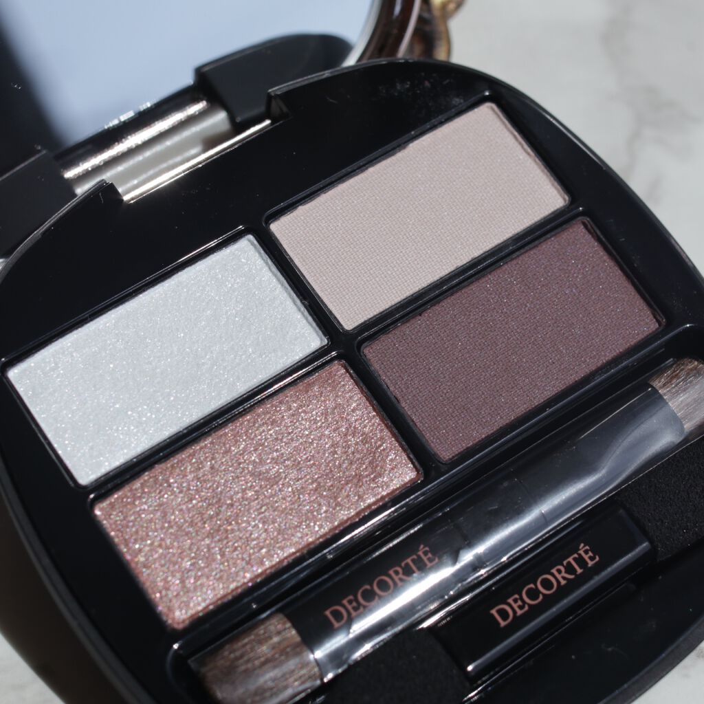コントゥアリング アイシャドウ/DECORTÉ/アイシャドウパレットを使ったクチコミ(2枚目)