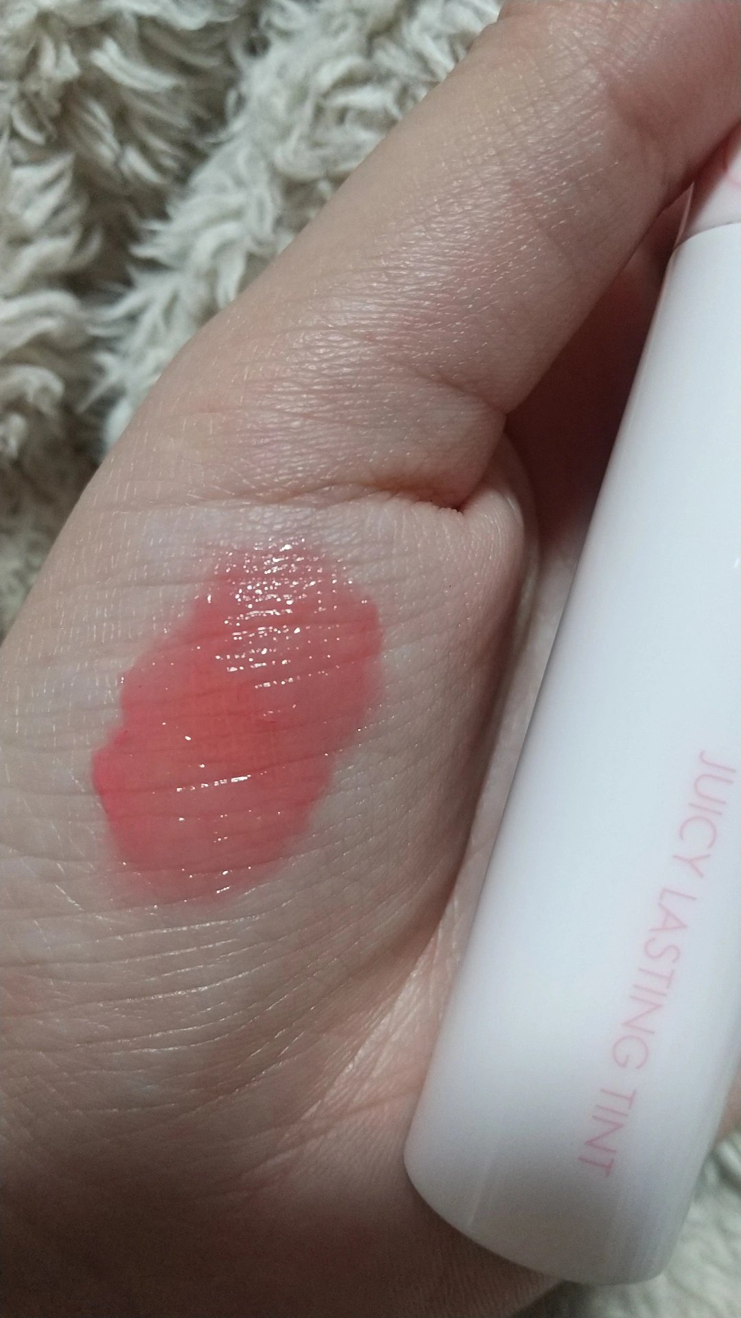 ジューシーラスティングティント 31 ベアアプリコット(BARE APRICOT)/rom&nd/リップティントを使ったクチコミ（2枚目）