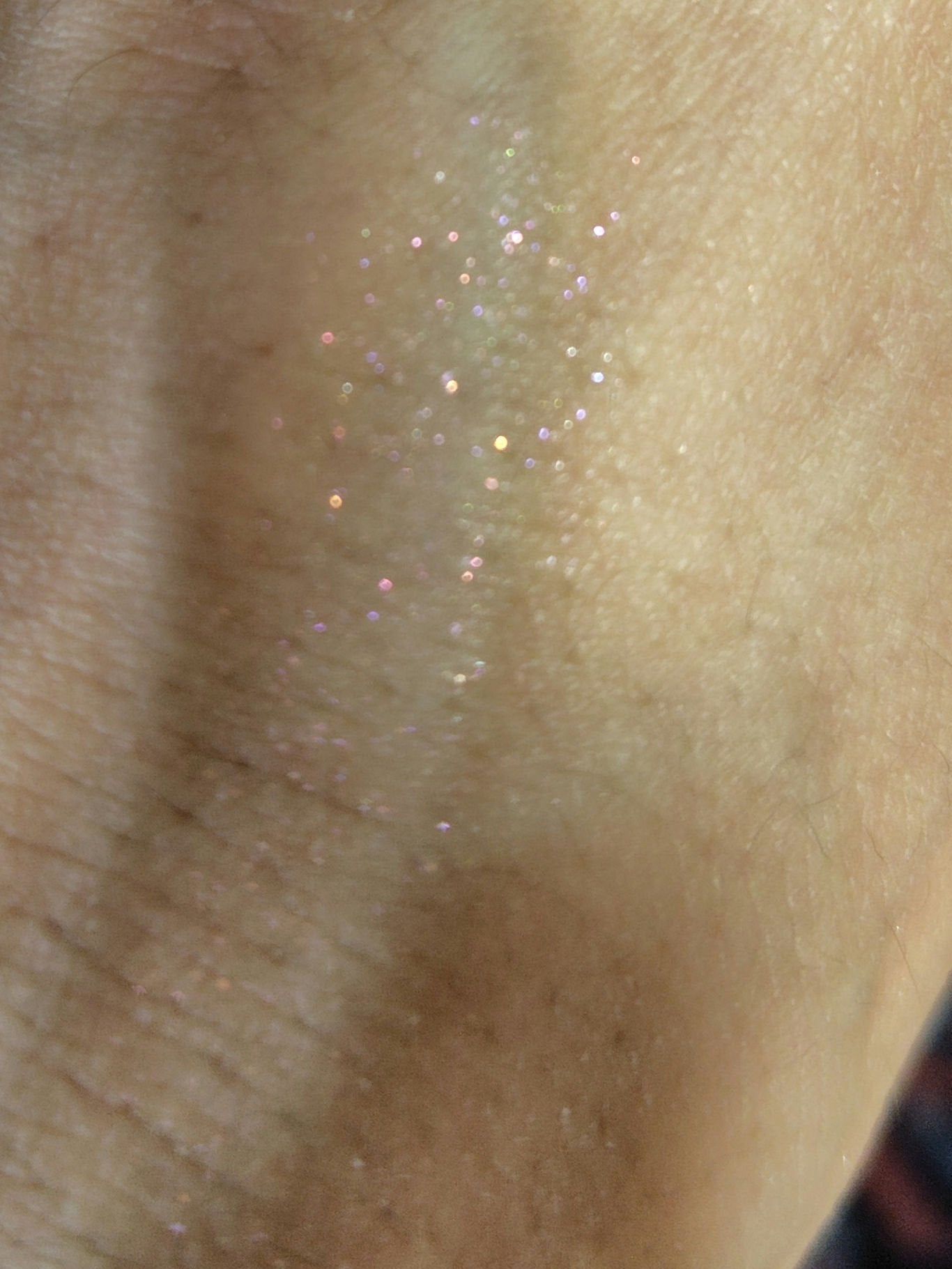 フィー グリッツストーンハイライター/fwee/パウダーハイライトを使ったクチコミ(3枚目)