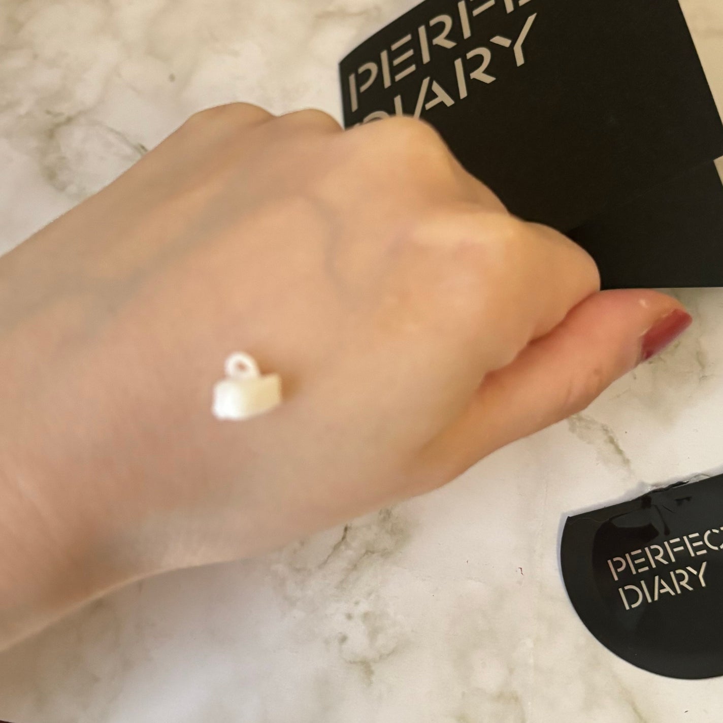 ソフトモイスチャーエッセンスプライマークリーム/PERFECT DIARY/化粧下地を使ったクチコミ(1枚目)