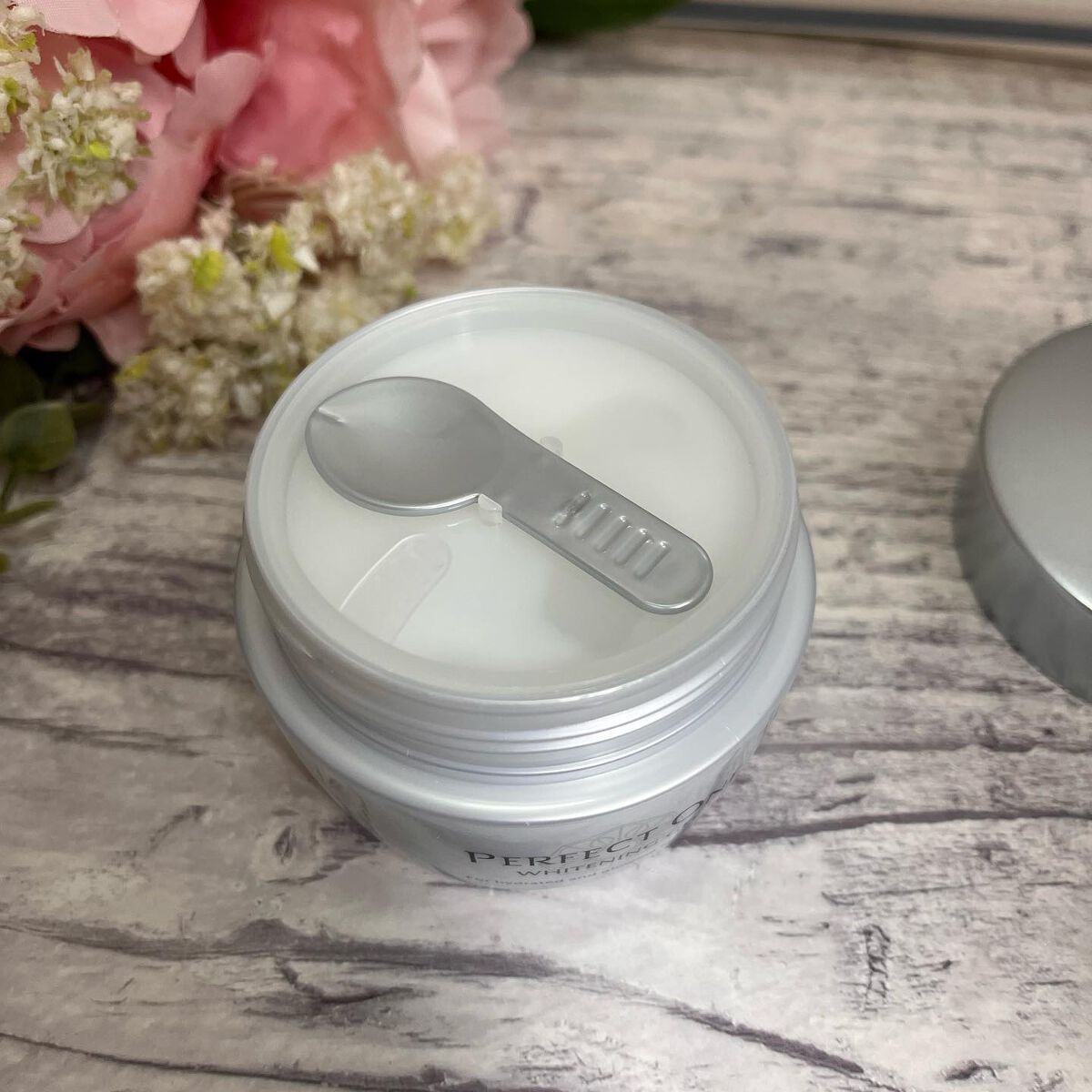 パーフェクトワン 薬用ホワイトニングジェル/パーフェクトワン/オールインワン化粧品を使ったクチコミ(2枚目)