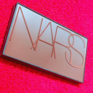 アトミックブロンド アイ&チークパレット/NARS/パウダーアイシャドウを使ったクチコミ（2枚目）