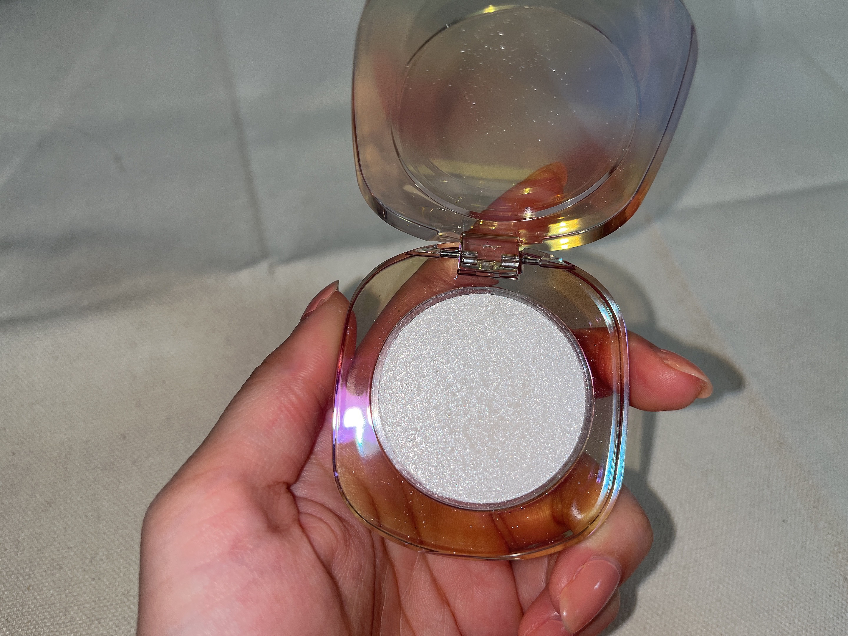 ダイヤモンドシェルハイライト 01 ムーンライト/Joocyee/パウダーハイライトを使ったクチコミ（3枚目）