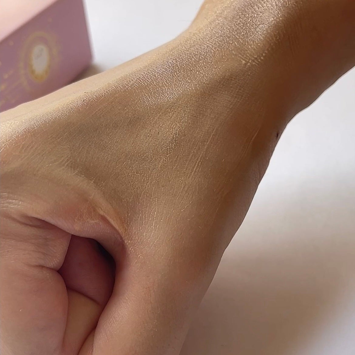 コラーゲンモイスチャースキンベース/illuN/化粧下地を使ったクチコミ(6枚目)