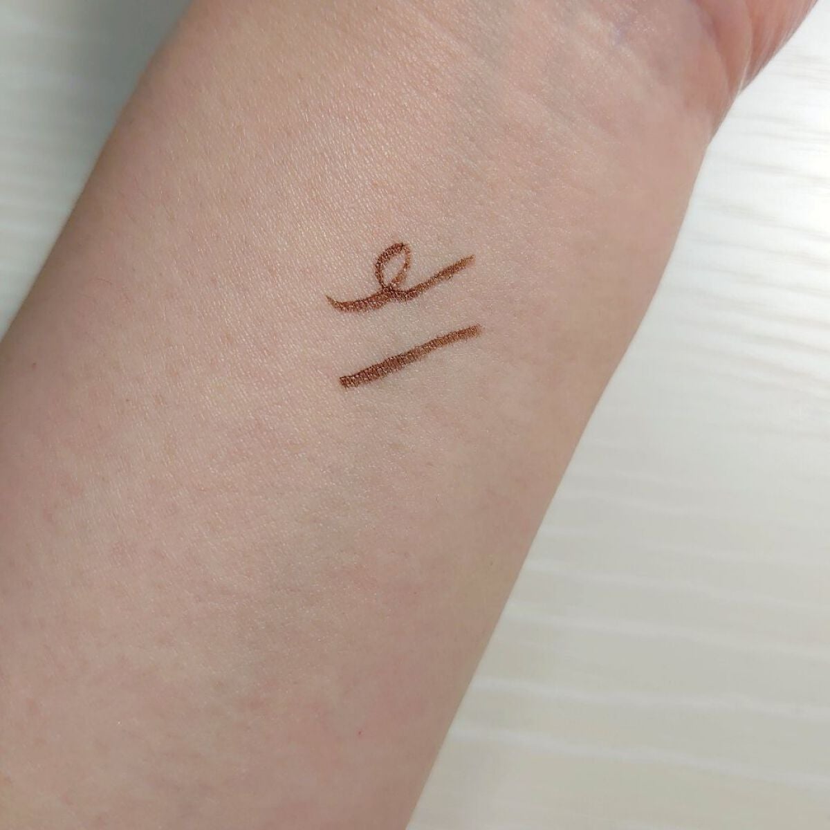 「密着アイライナー」ショート筆リキッド/デジャヴュ/リキッドアイライナーを使ったクチコミ(2枚目)