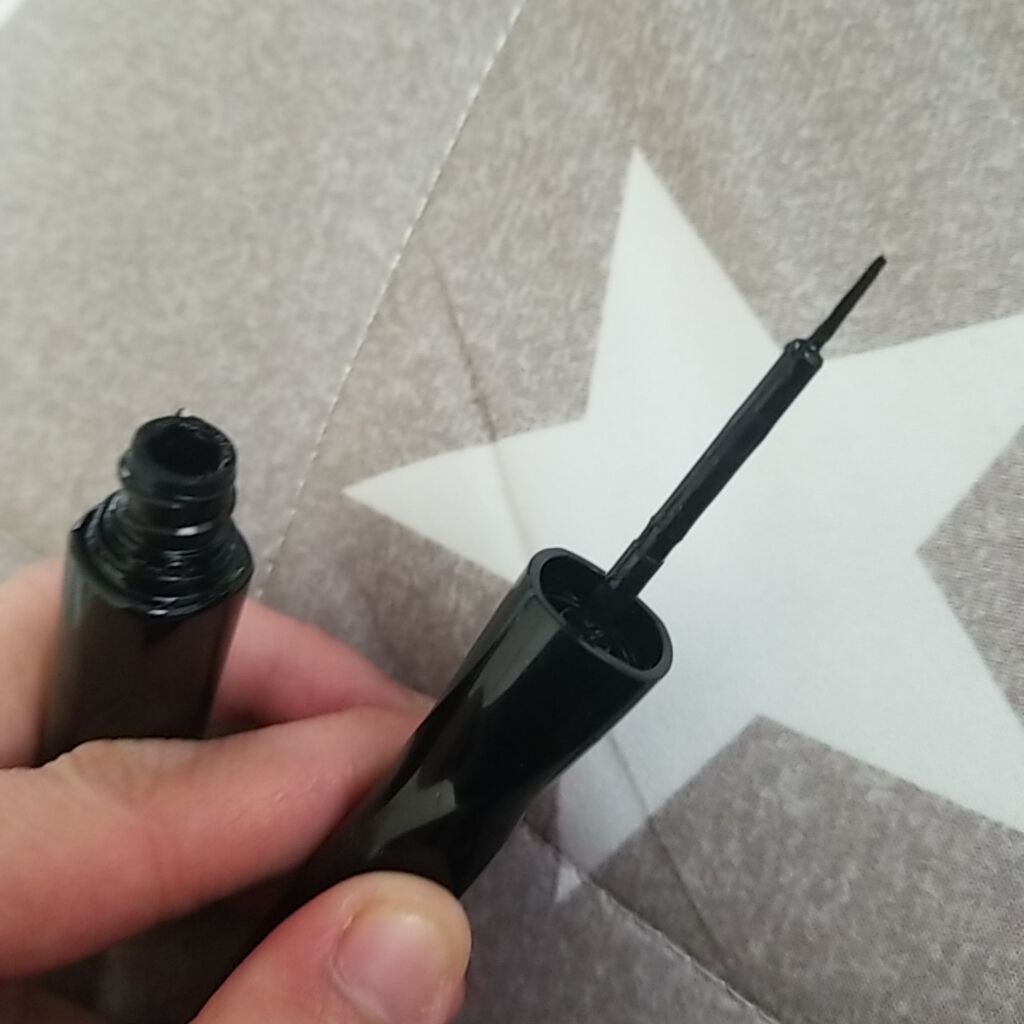 パワフルステイ リキッドライナー/FASIO/リキッドアイライナーを使ったクチコミ(2枚目)