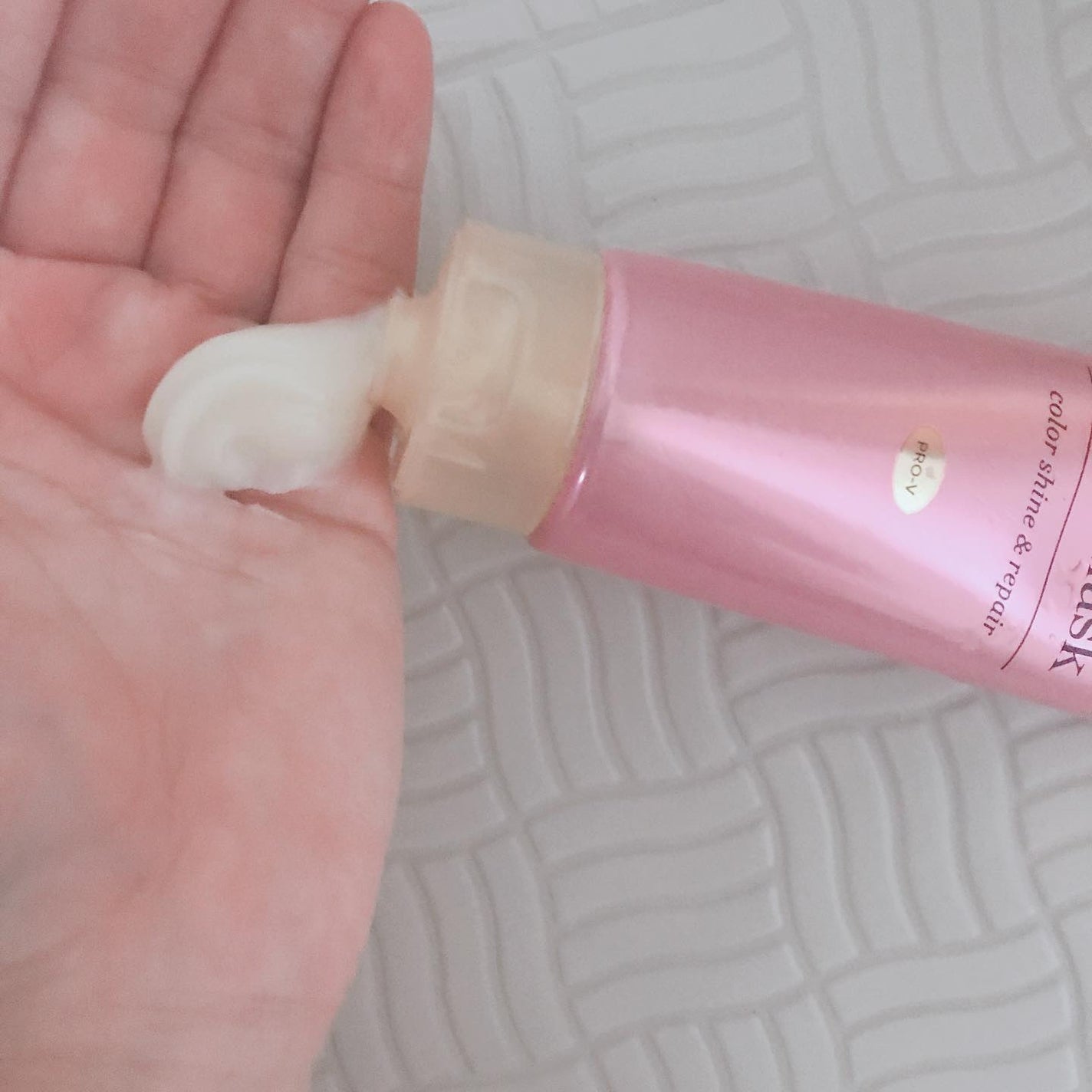 ボンドリペアシリーズ カラーシャイン&リペア ヘアマスク/パンテーン/ヘアマスク・ヘアパックを使ったクチコミ(2枚目)