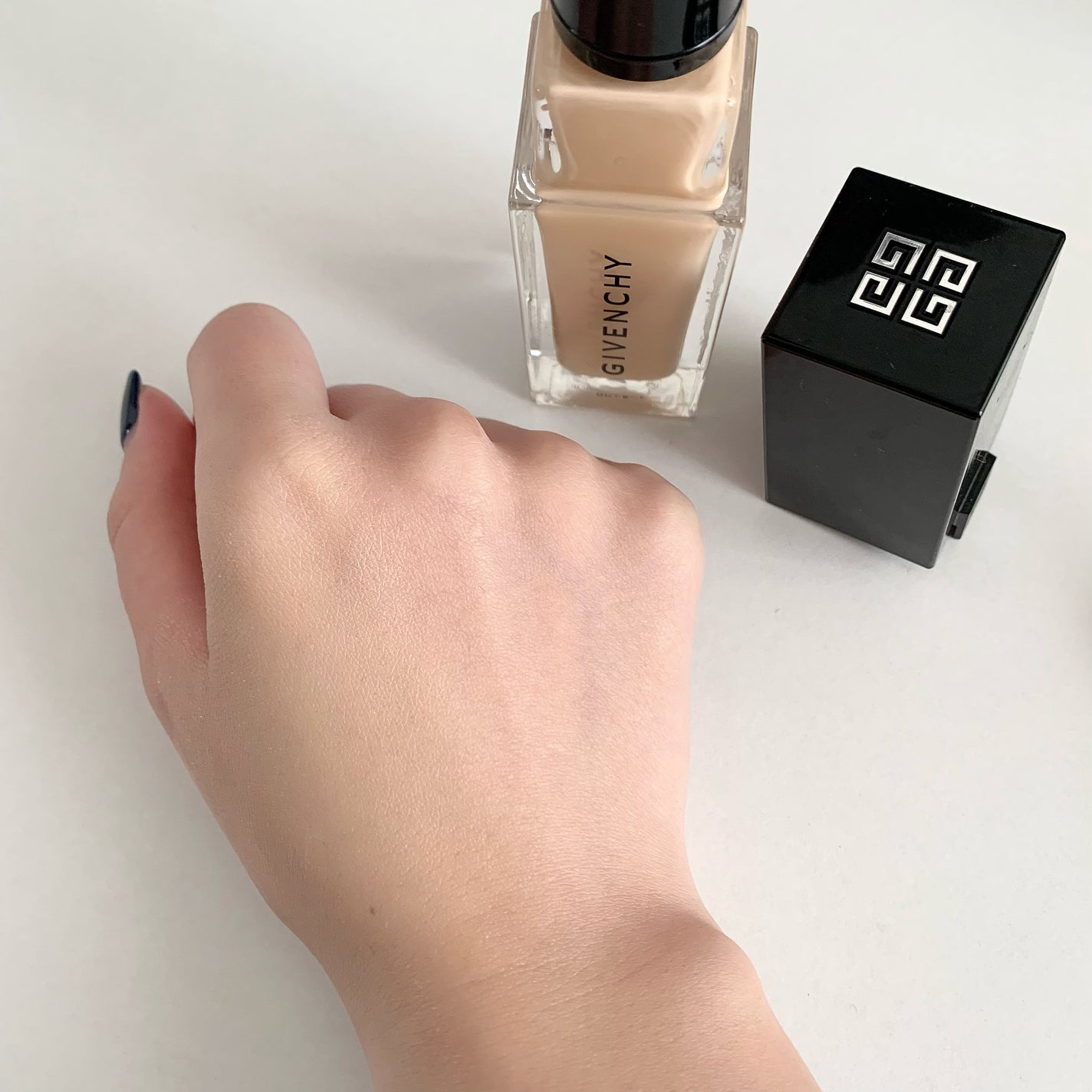 プリズム・リーブル・スキンケアリング・グロウ/GIVENCHY/リキッドファンデーションを使ったクチコミ(3枚目)