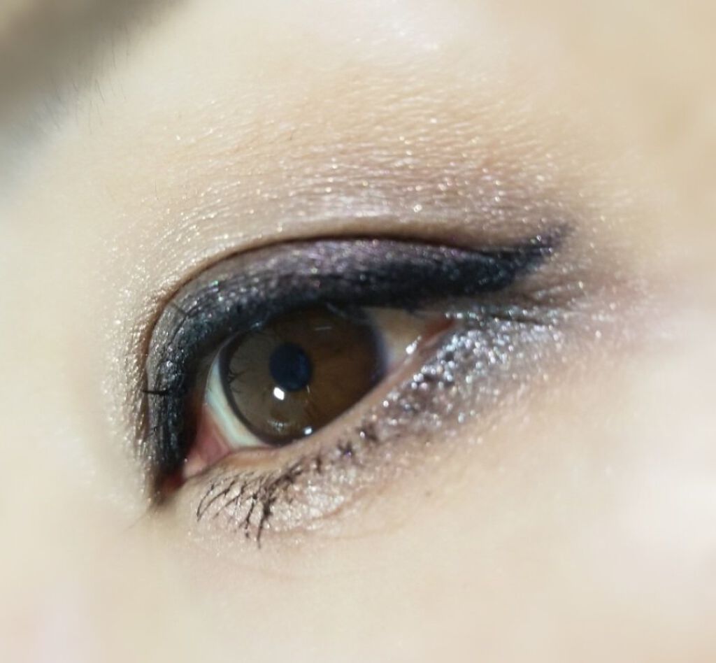 カラークイーン オイルシャドウ/ロレアル パリ/単色アイシャドウを使ったクチコミ(2枚目)