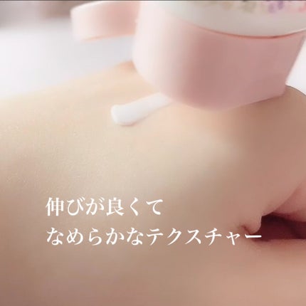 OHANA MAHAALO ハンドクリーム ラウレアピュアのクチコミ「お花の香りに包まれて…🌸
しっとりフレグランスハンドクリーム✨
✔︎OHANA MAHAAL.....」(3枚目)