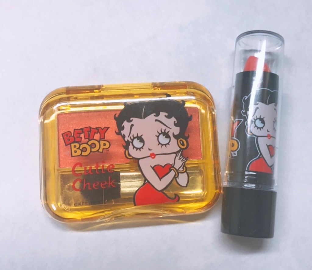 リップスティック ベティー ブーブー/サンキューマート/リップグロスを使ったクチコミ(2枚目)