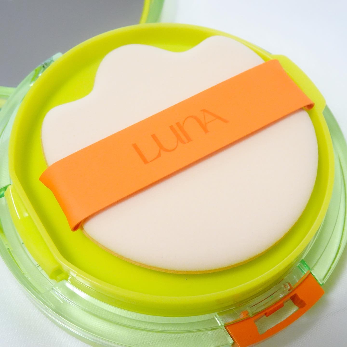 コンフィーライトクッション/LUNA/クッションファンデーションを使ったクチコミ（2枚目）