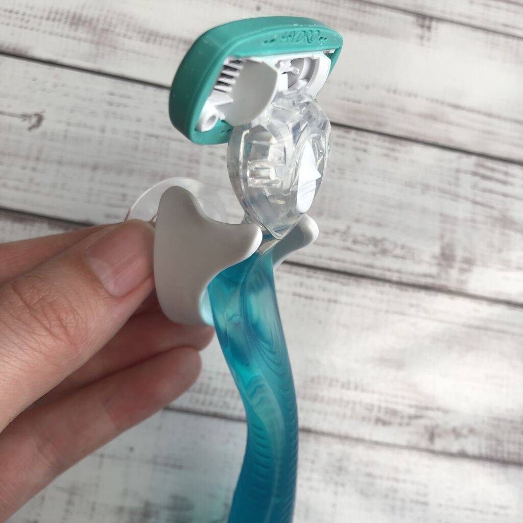 ハイドロシルク 敏感肌用 ホルダー （刃付き＋替刃１コ）/ハイドロシルク/シェーバーを使ったクチコミ（3枚目）