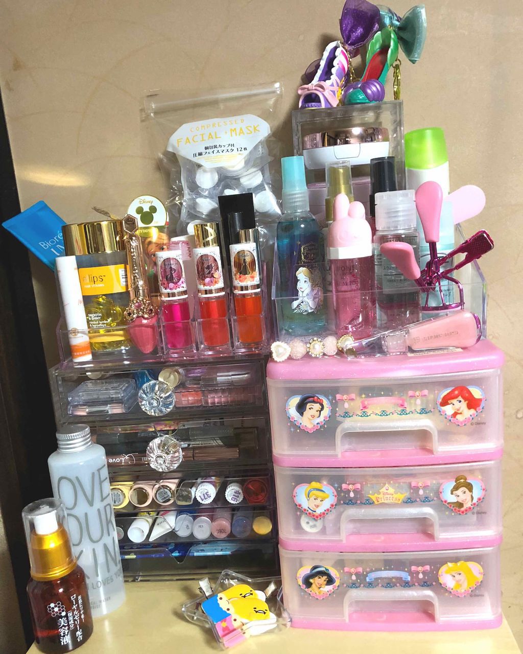 べあ︎☺︎ on LIPS 「❤︎《コスメ収納動画part2》動画撮るの下手くそ過ぎて見づら..」(1枚目)