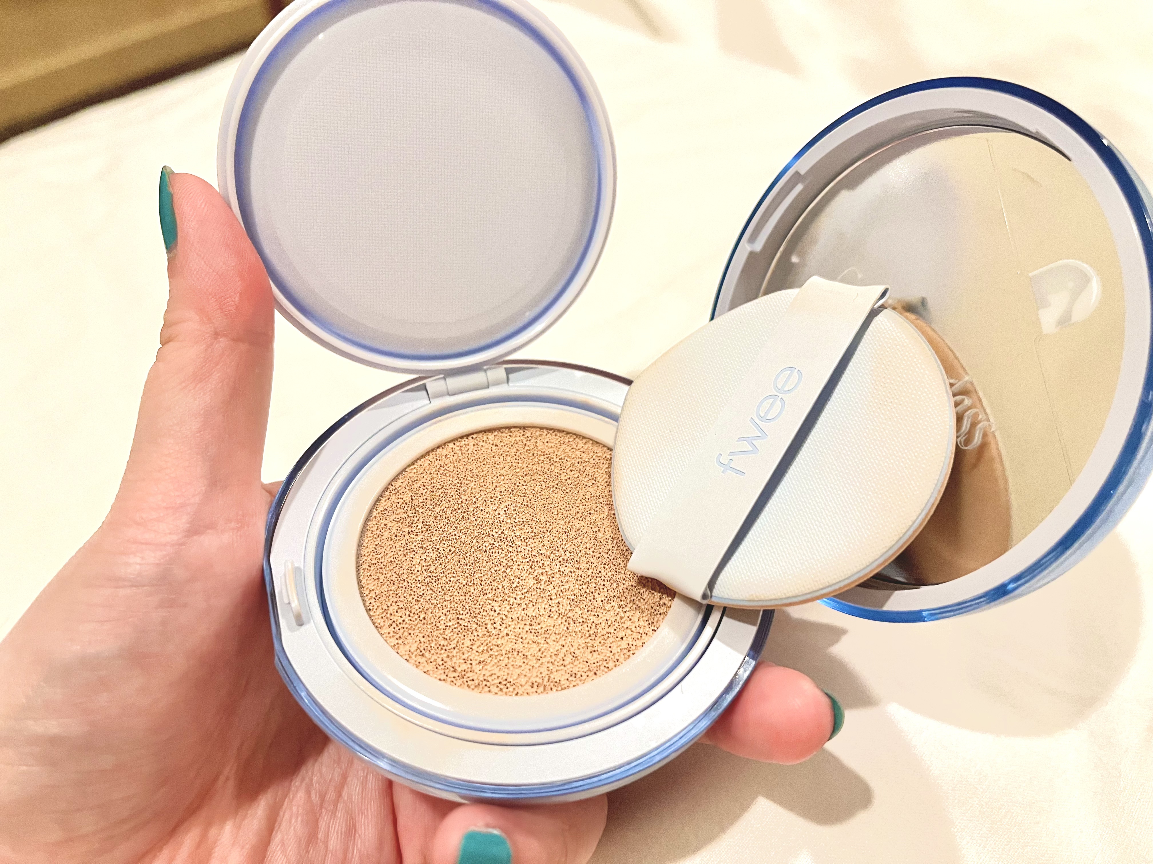 フィー クッションガラス ナチュラル/fwee/クッションファンデーションを使ったクチコミ（2枚目）