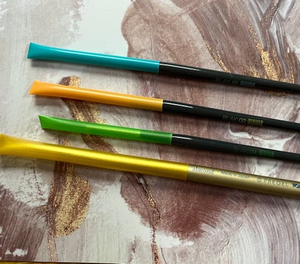 世良@痛ネイル練習 on LIPS 「いつも使ってる筆を軽く紹介。需要?知らんそんなもの。つか表紙の..」(2枚目)