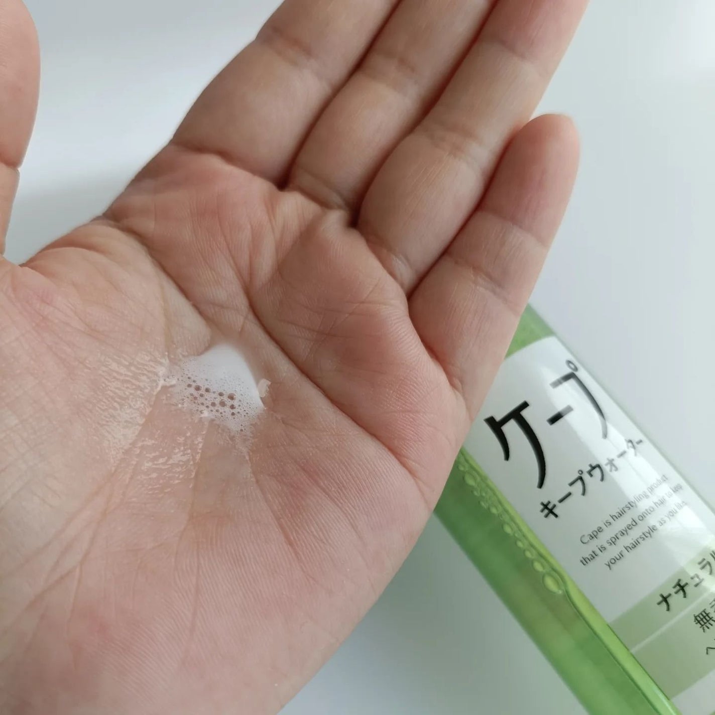 ケープ キープウォーター ナチュラル <無香料>/ケープ/ヘアスプレーを使ったクチコミ(4枚目)