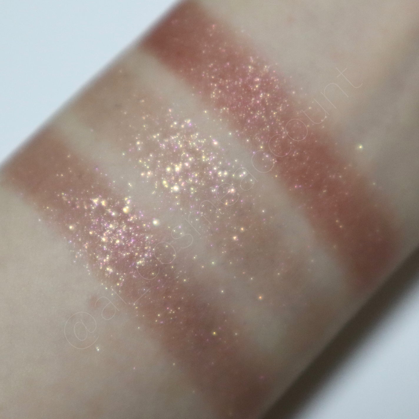 エレクトリックショックアイズ /KATE/アイシャドウパレットを使ったクチコミ(2枚目)