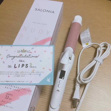 LIPSを通して、サロニア様に
2wayアイロンをご提供頂きました！

実は、サロニアのアイロンは
ずっと愛用しており同じものの
色違いを持っていました✨

今回、ご提供頂いたのは
期間限定色のNUDY